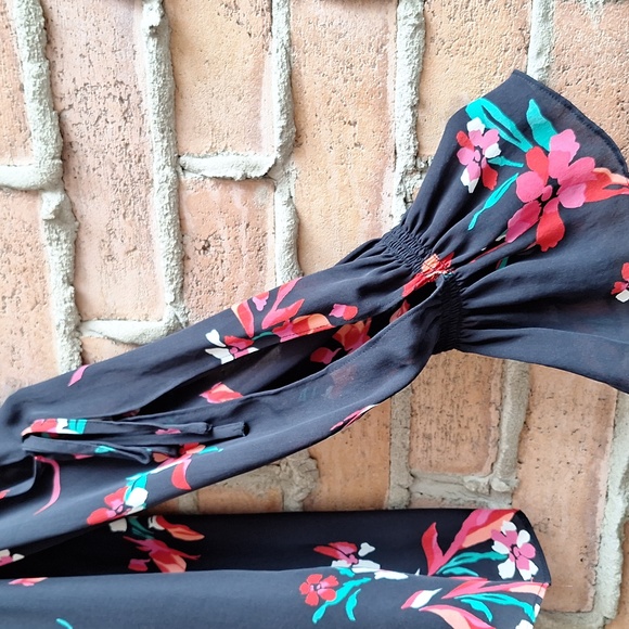 Joie Cut-Out Sleeves Silk Blouse Floral Print - Picture 3 of 11